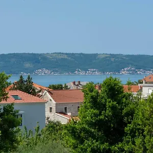 Casteletti Apartment
